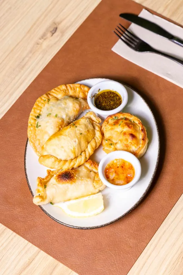 Boniato, empanadas y chimichurri en MILA